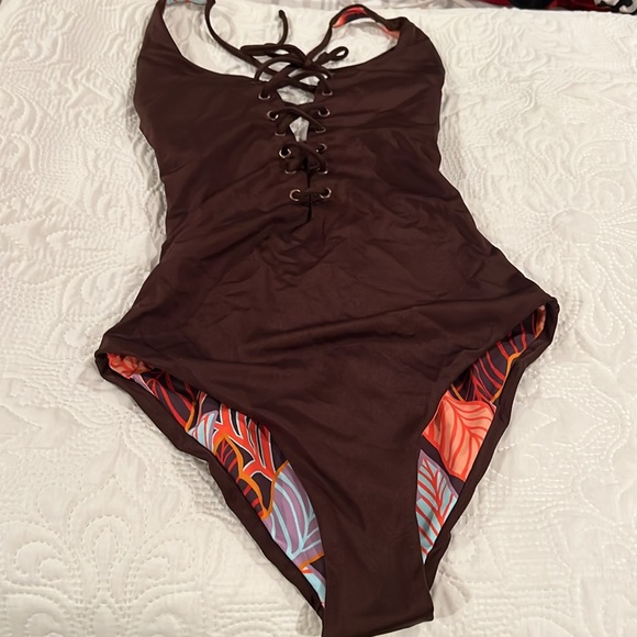MAAJI NWOT but liner intact reversible one piece swim sz Small - Picture 5 of 6